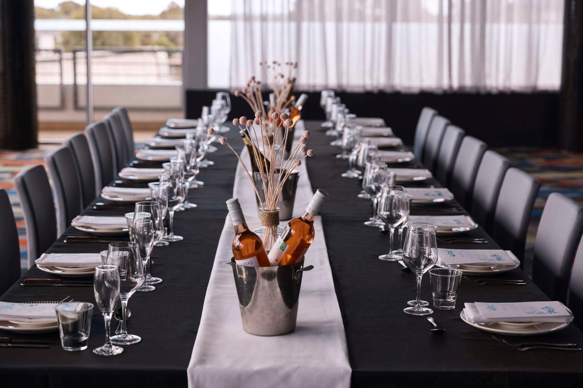 Atura Dandenong Hotell Doveton Exteriör bild